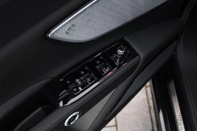 MASERATI Grecale MHEV 300 CV AWD GT Q4