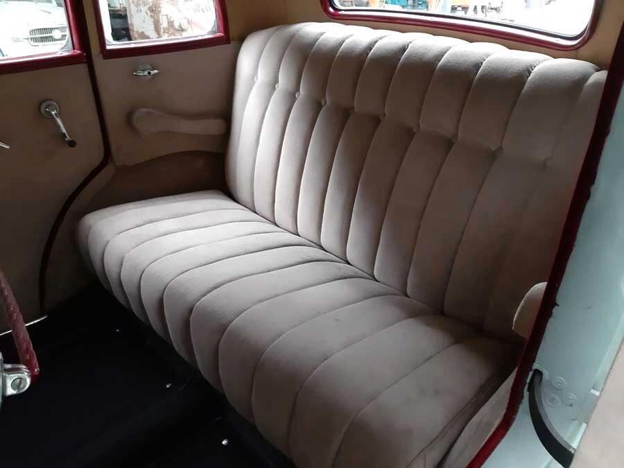 Ford Model B Sedan – 1933