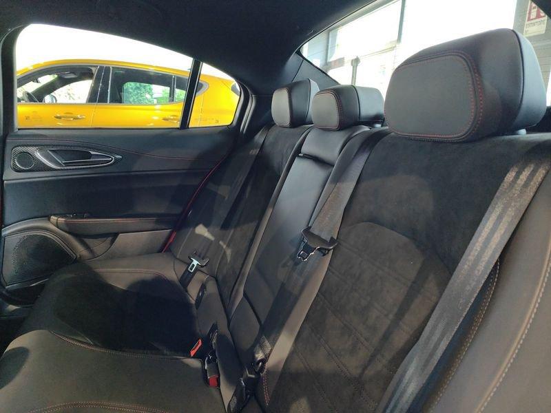 Alfa Romeo Giulia Quadrifoglio V6 520 CvQuadrifoglio Collezione