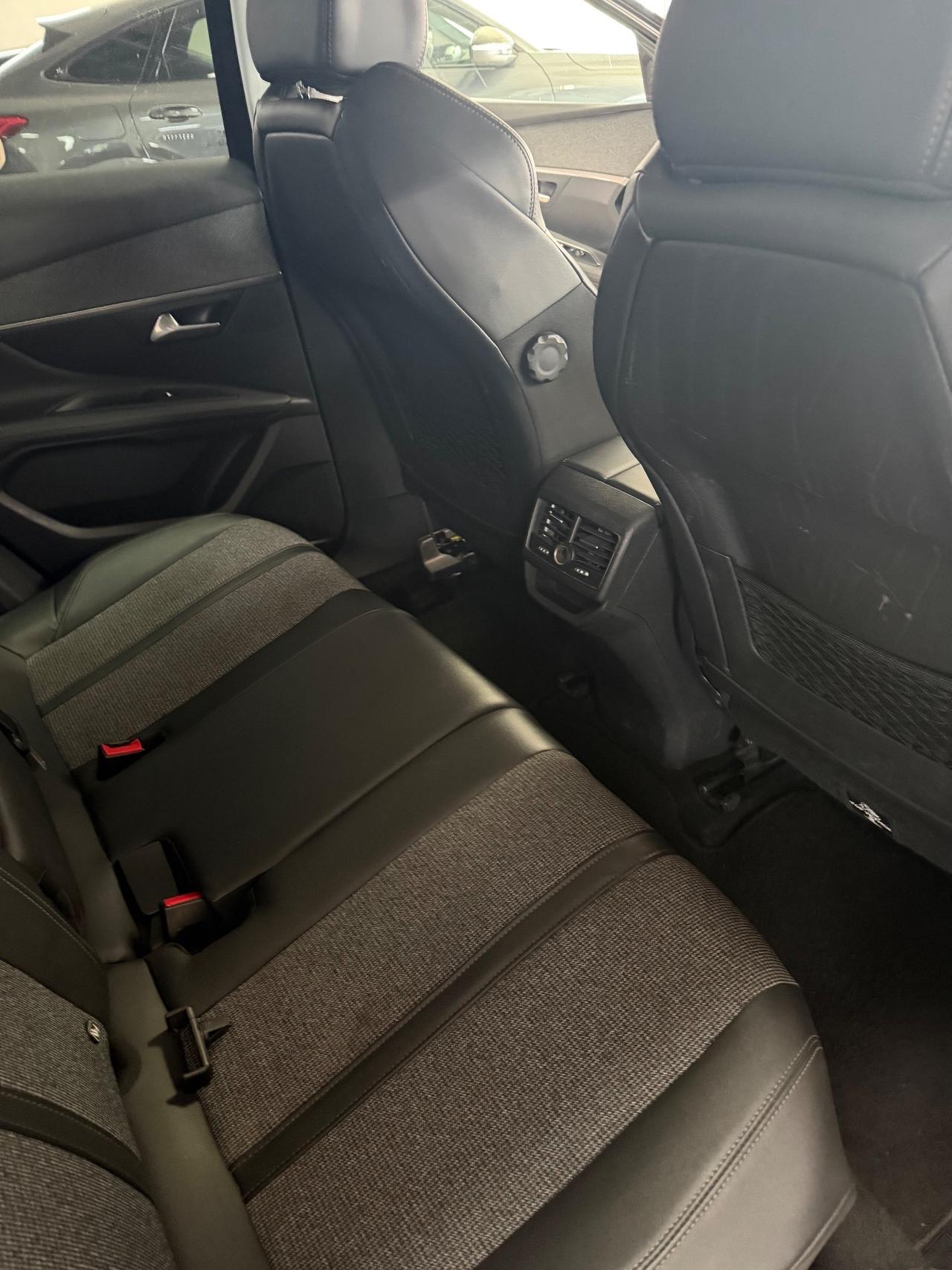 Peugeot 3008 BlueHDi 130 S&S EAT8 Allure 2019