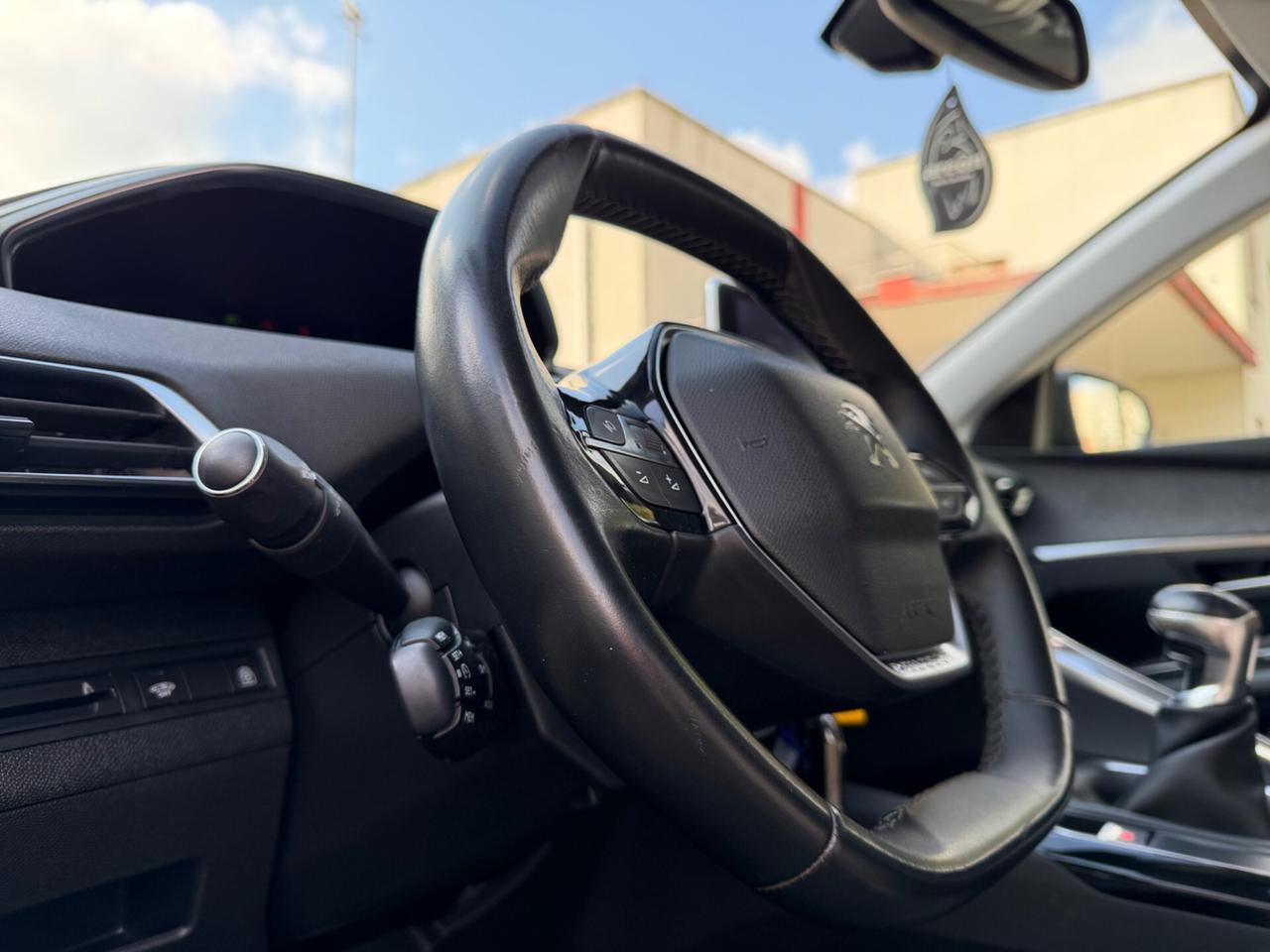 Peugeot 3008 BlueHDi 130 S&S Allure