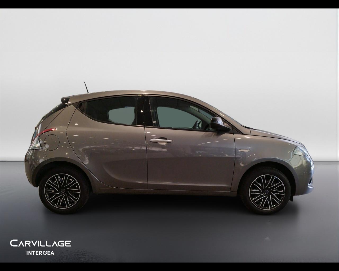 LANCIA Ypsilon 1.0 firefly hybrid Gold s&s 70cv