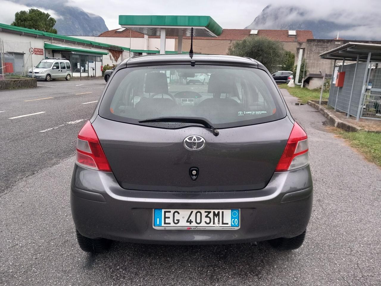 Toyota Yaris 1.0 5 porte Sol