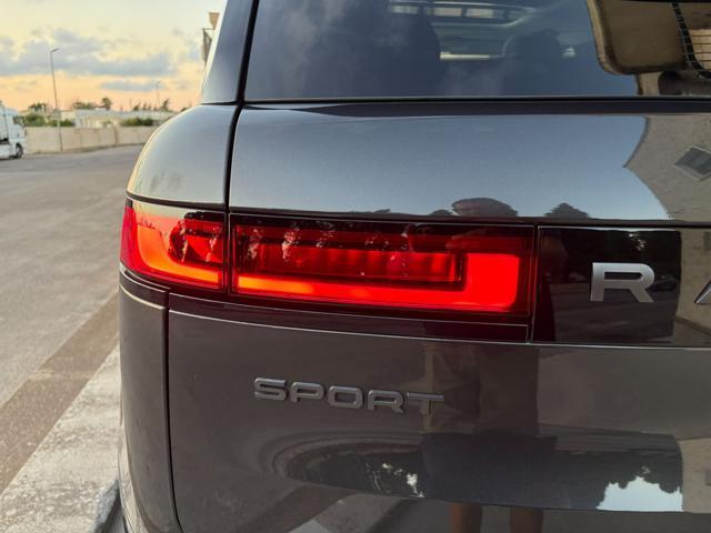 LAND ROVER Range Rover Sport 3.0D l6 300 CV Dynamic HSE TETTO.