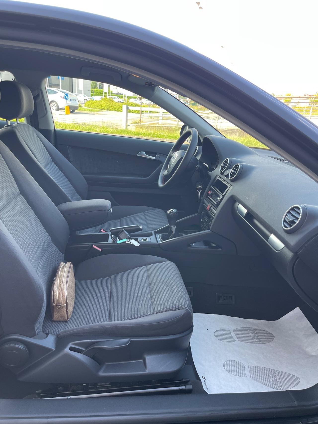 Audi A3 SPB 1.6 TDI 90 CV CR F.AP Attraction