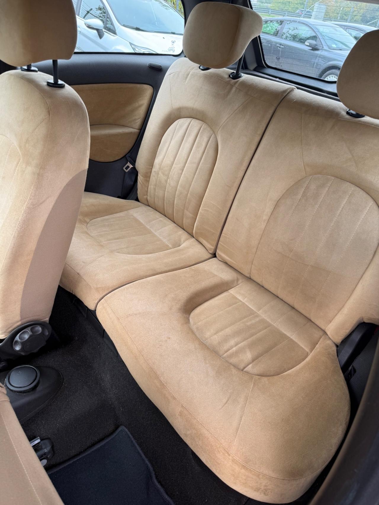 Lancia Ypsilon 1.2 Oro Giallo