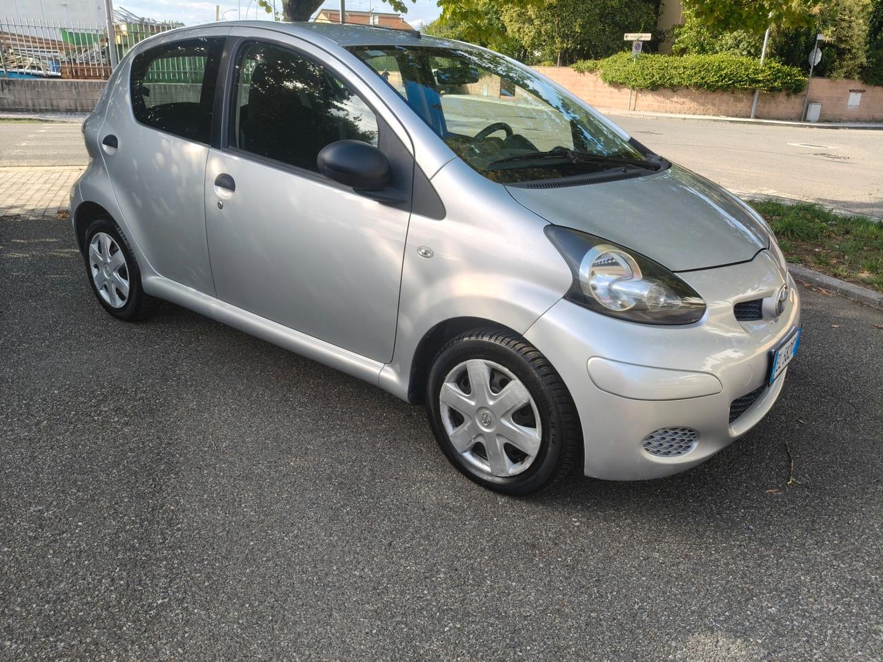 Toyota Aygo 1.0 5 porte 2012 SOLO 45.000 KM
