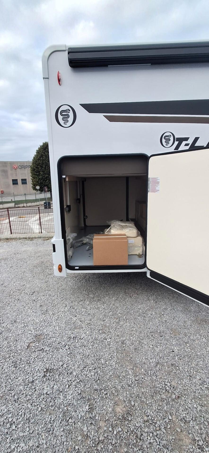 Elnagh T-Loft 450 semintegrale con garage in coda