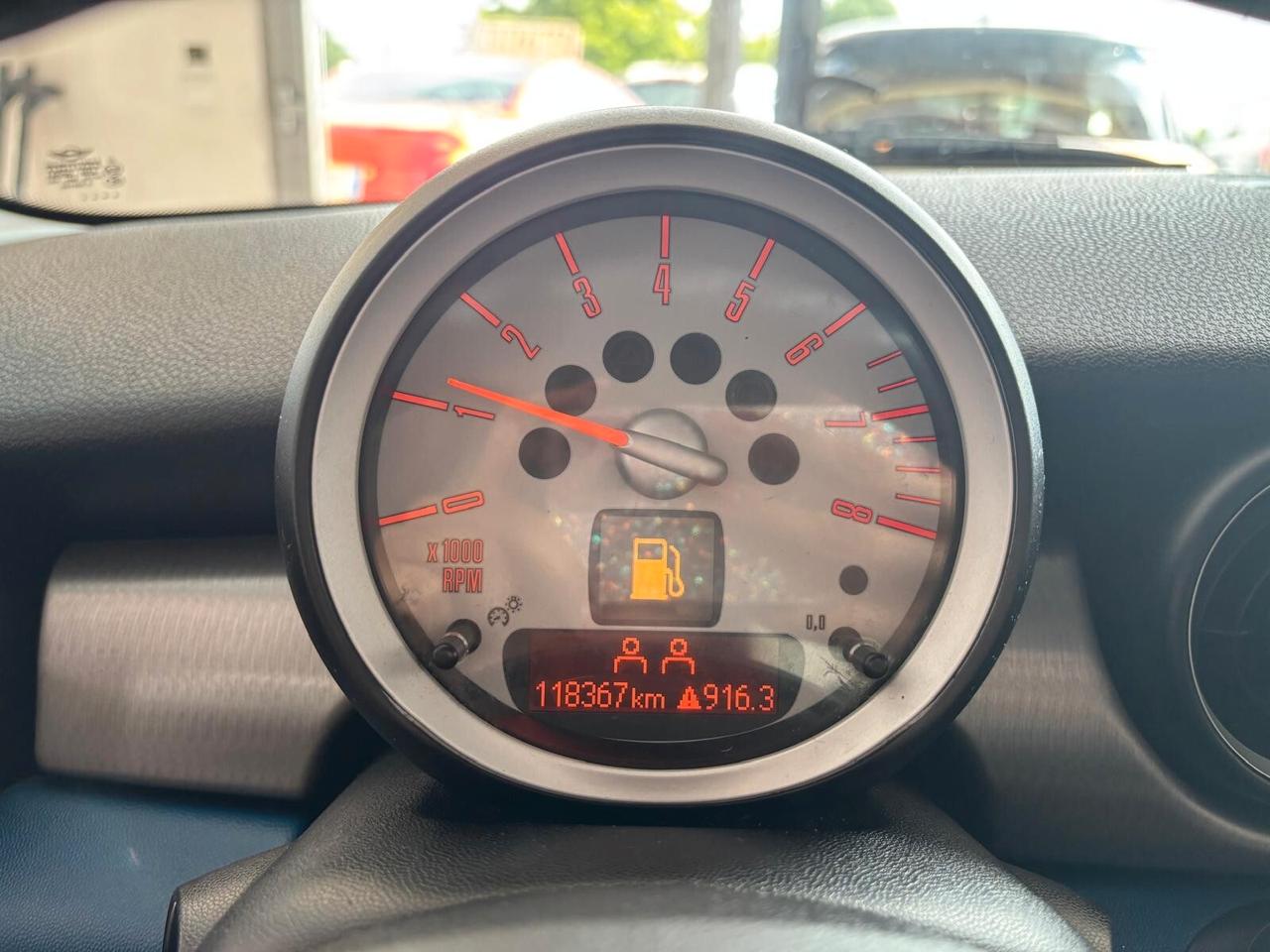 Mini 1.6 Cooper Chili 120 cv Benzina anno 2008 con 118300 km