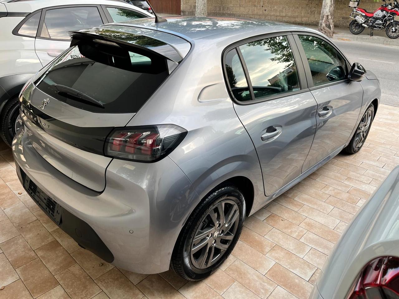 Peugeot 208 BlueHDi 100