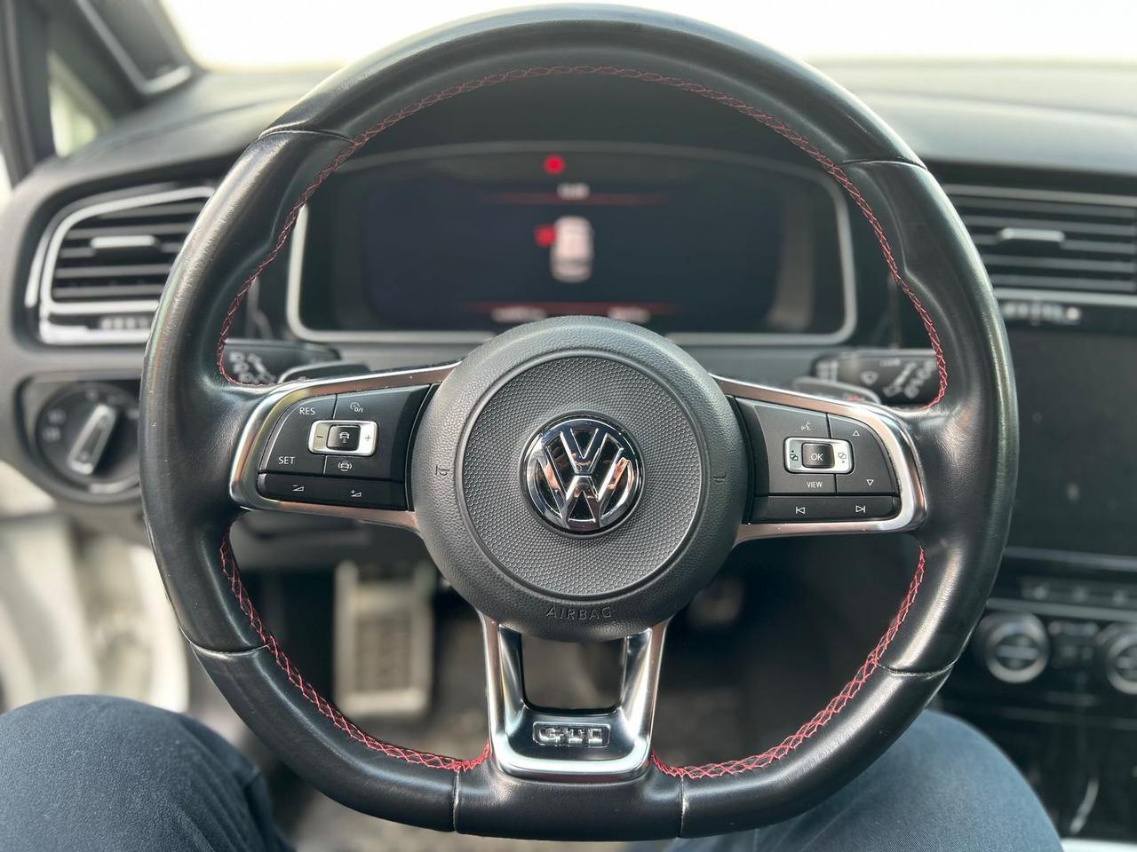 Volkswagen Golf GTI Highline 2.0 TSI GTI Performance