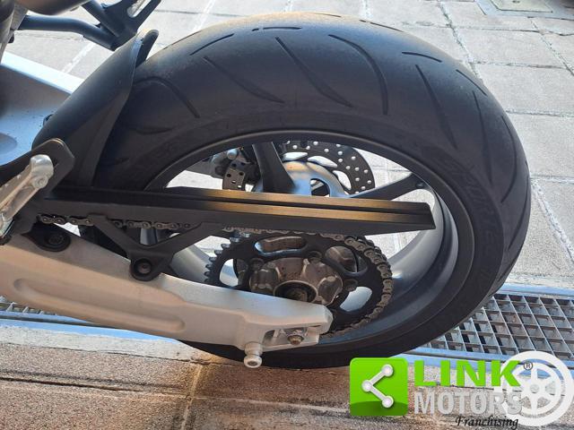 YAMAHA MT-03 .
