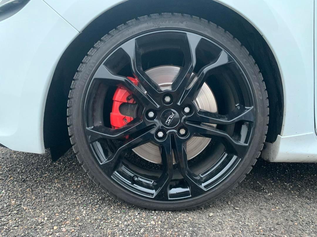 Renault Clio TCe 220CV EDC 5 porte Energy R.S. Trophy