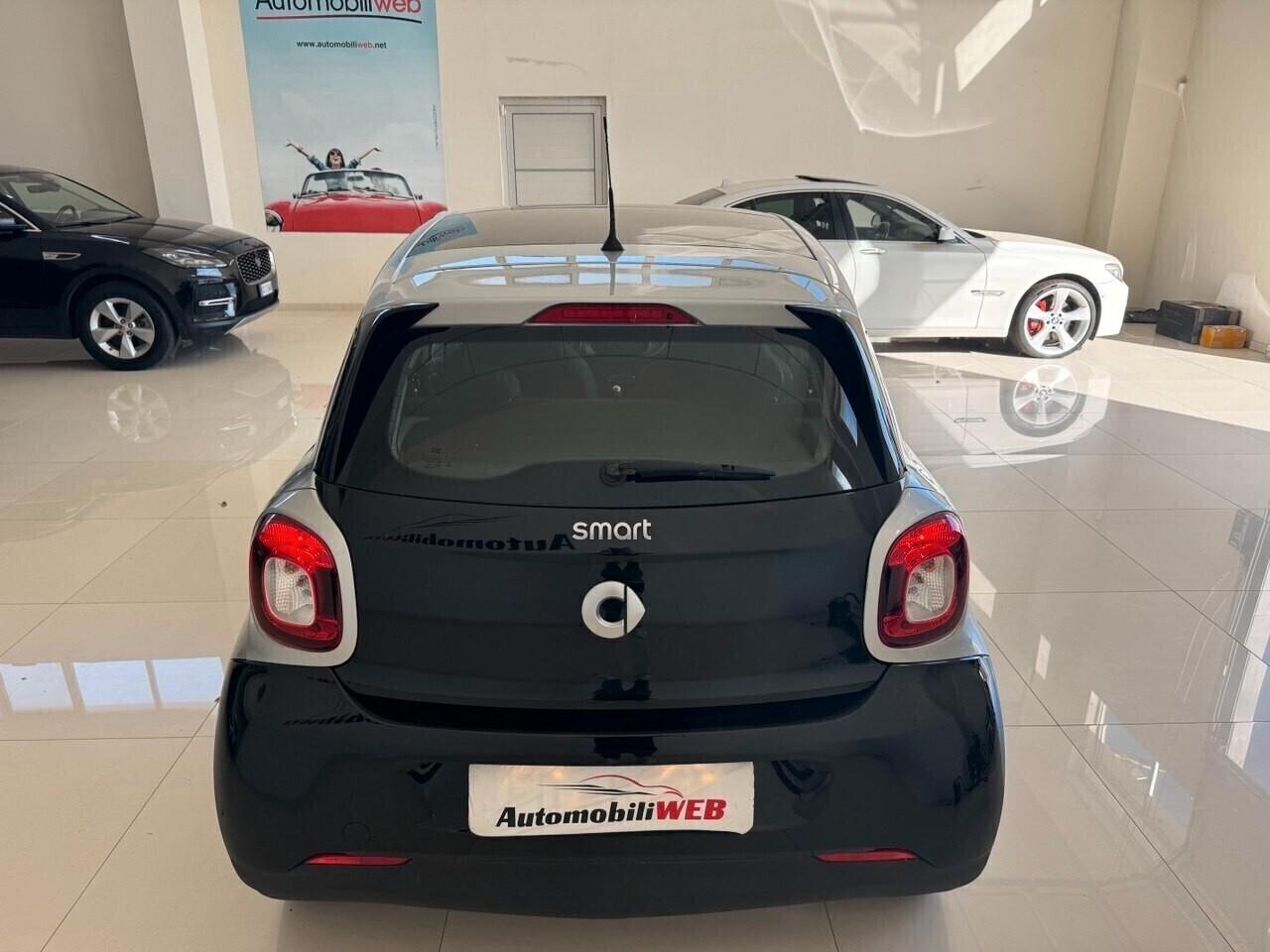 Smart ForFour 60 1.0 Black Passion