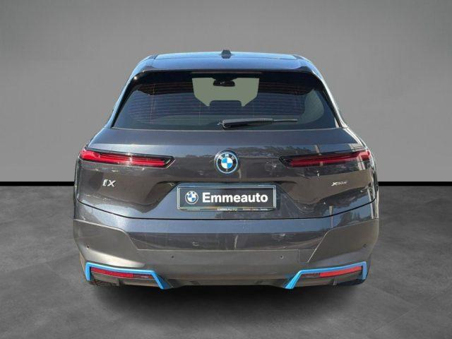 BMW iX xDrive 40