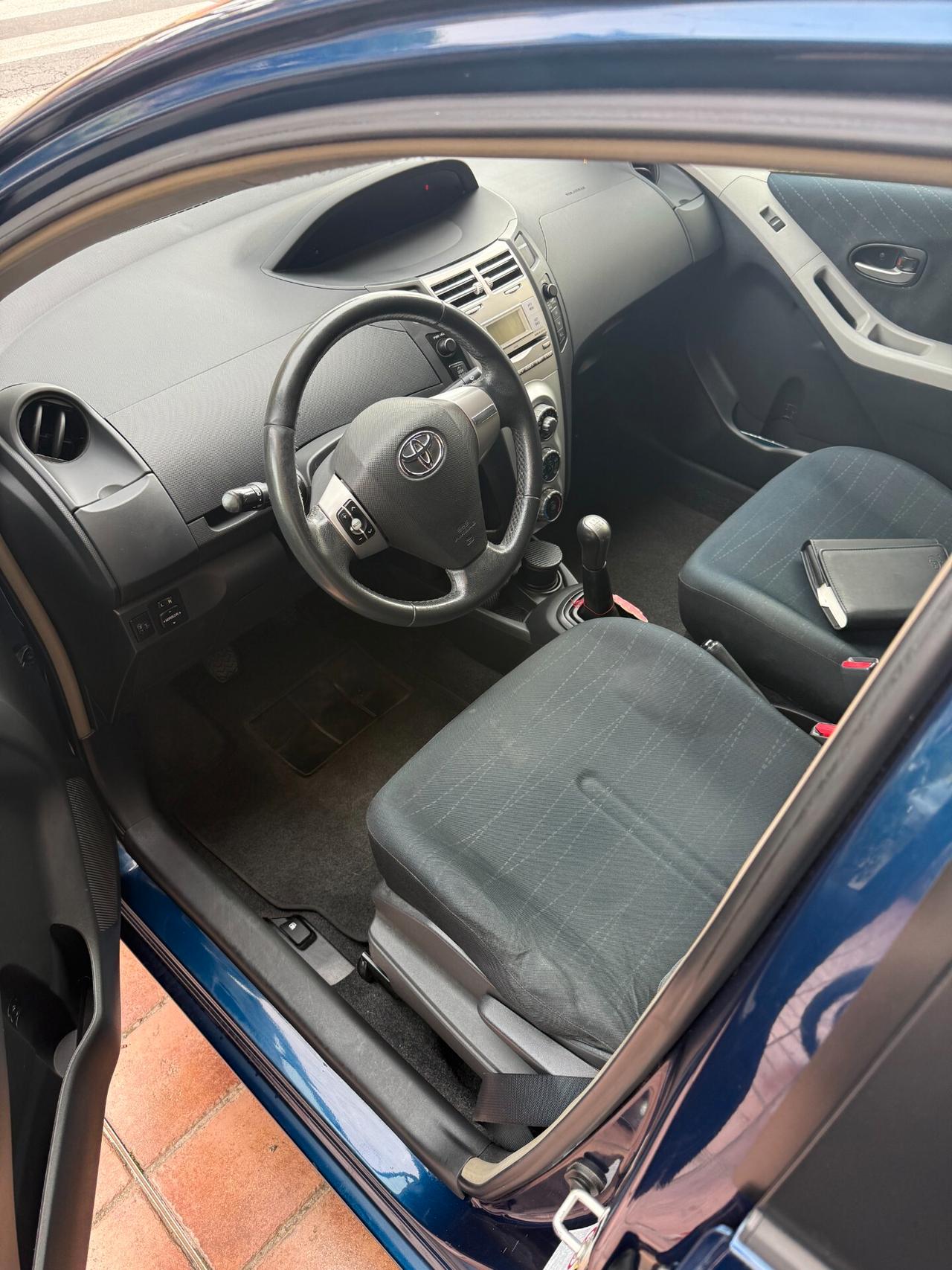 Toyota Yaris 1.3 5 porte Navi
