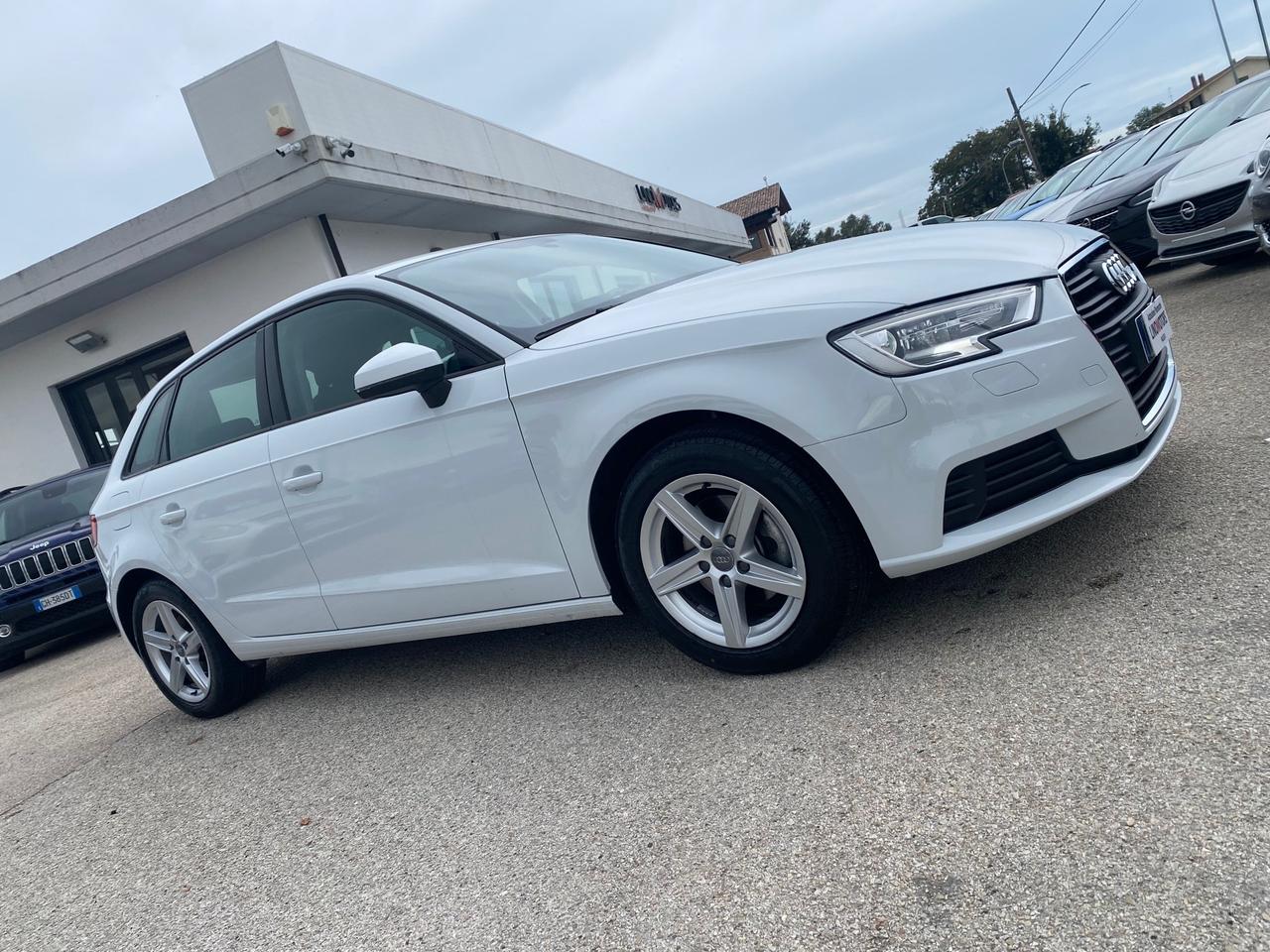 Audi A3 SPB 30 TDI Business 116cv