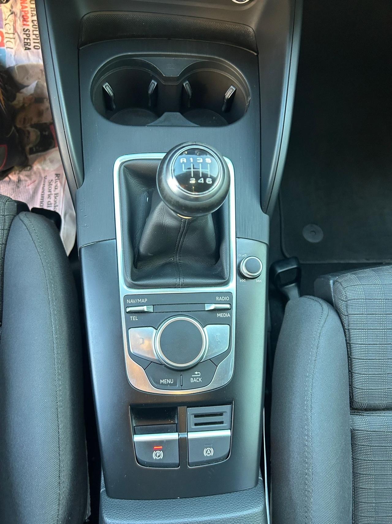 Audi A3 1.6 TDI 116 CV Sport-2018 LED/17"