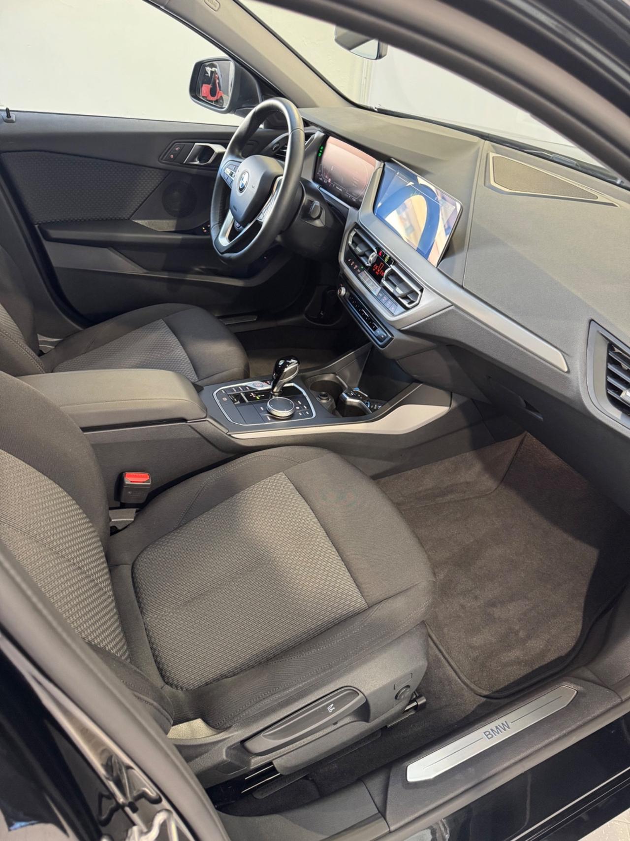 Bmw 120 120i 5p. Advantage