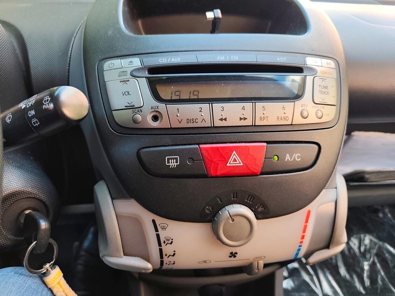 Toyota Aygo 1.0 Benz 5 porte automatica