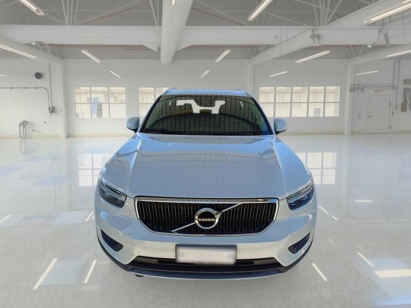 VOLVO XC40 T2 AUTOMATICO MOMENTUM SUV