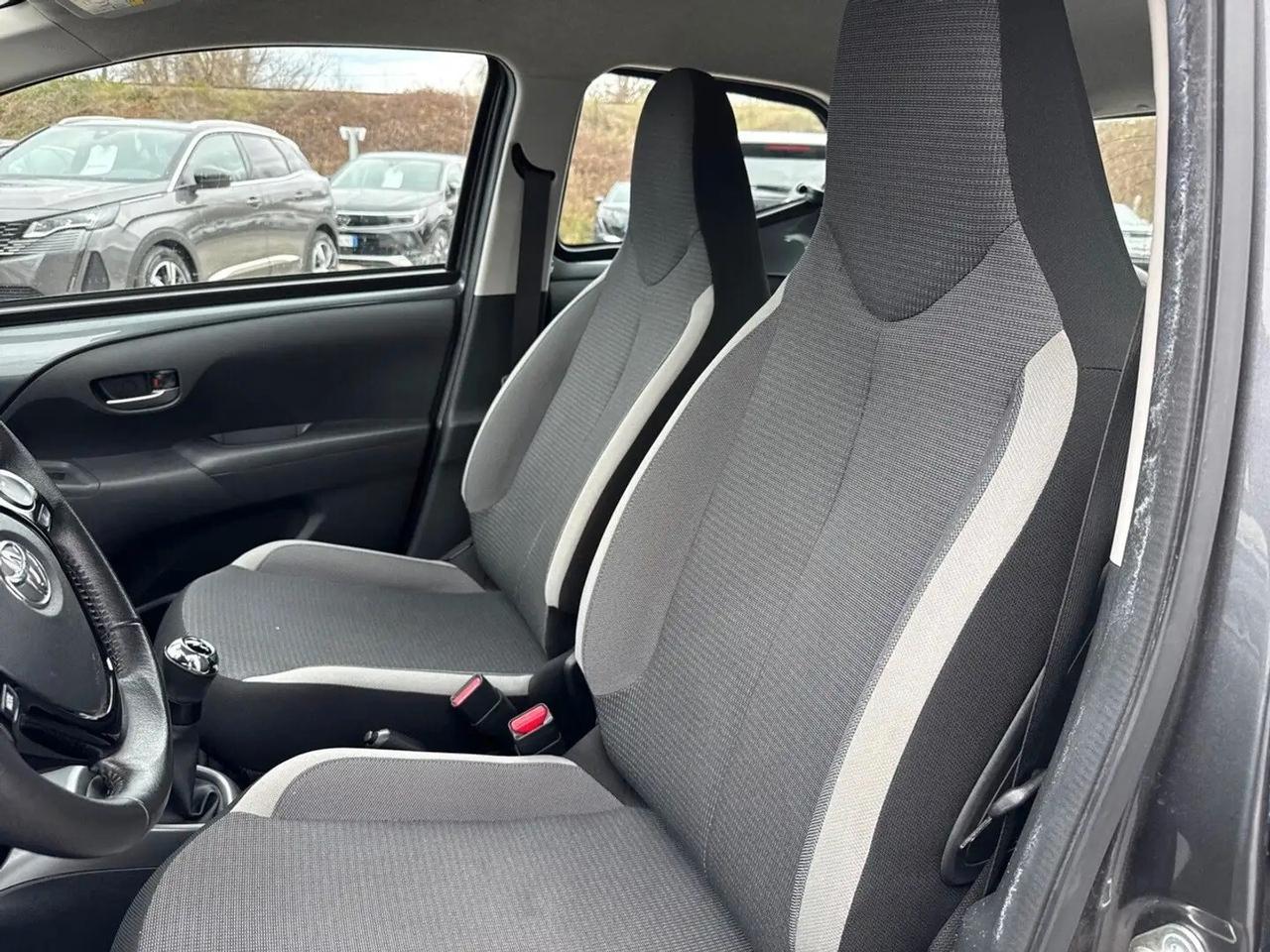 Toyota Aygo Connect 1.0 VVT-i 72 CV 5 porte x-fun