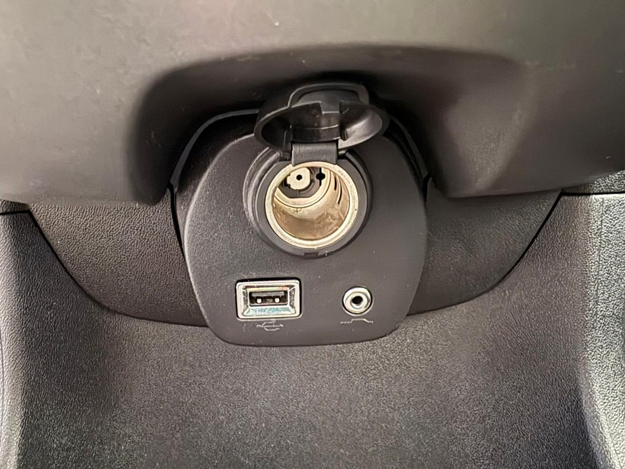 Toyota Aygo Connect 1.0 VVT-i 72 CV 5 porte x-play