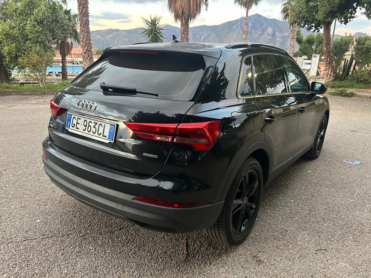 Audi Q3 35 TDI quattro Business Advanced