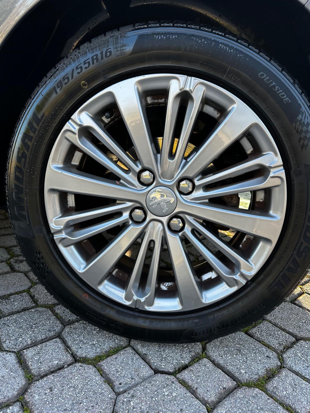 Peugeot 208 BlueHDi 100 S&S 5 porte GT Line