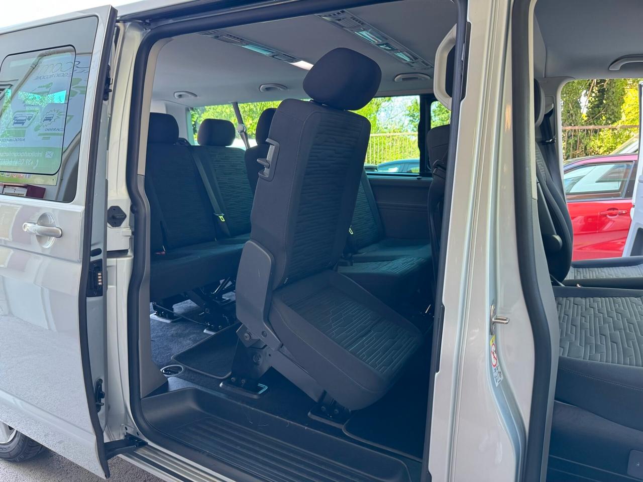 Volkswagen Caravelle T6.1 2.0 4MOTION 9P GARANZIA