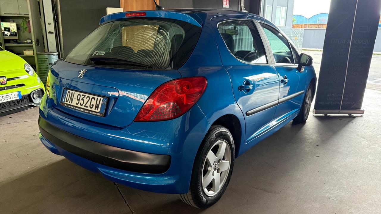 Peugeot 207 1.4 8V 75CV 5p. X Line