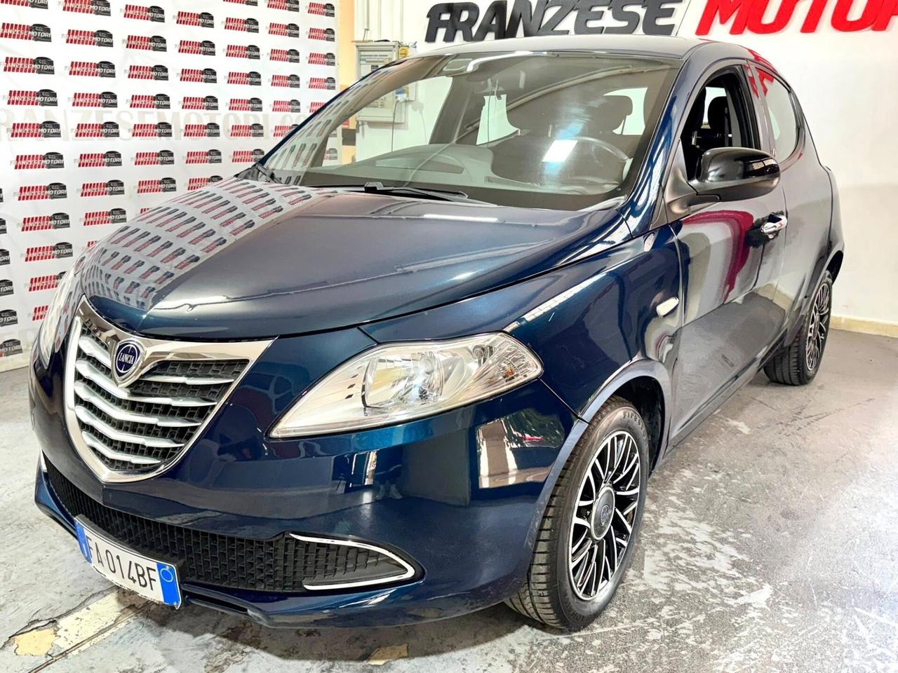 Lancia Ypsilon 1.2 69 CV 5 porte GPL Ecochic 30th Anniversary