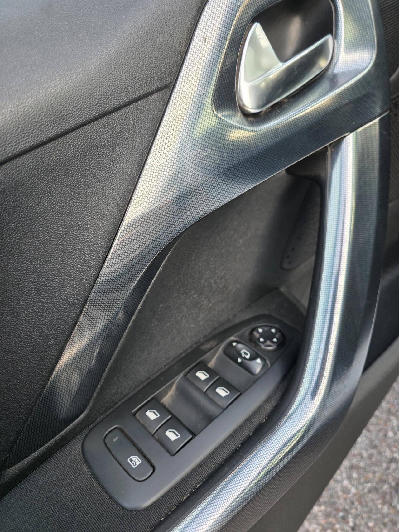 Peugeot 2008 PureTech Turbo 110 S&S Allure