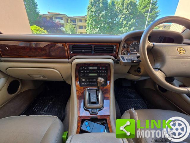 DAIMLER Six LWB 4.0L GUIDA A DESTRA