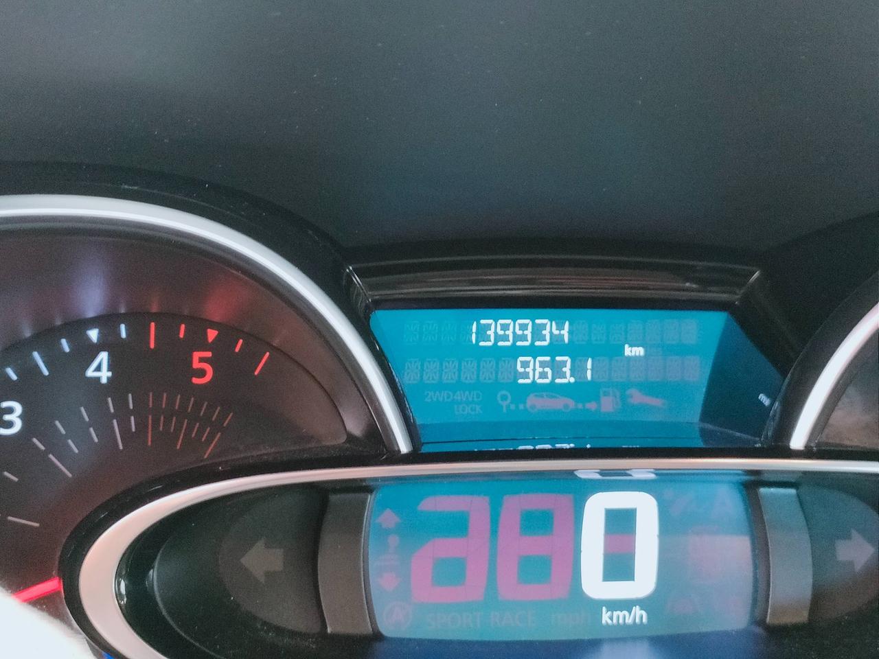RENAULT Clio IV 2017 - Clio 1.5 dci Moschino Zen 90cv