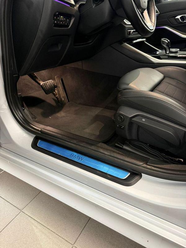 BMW Serie 3 318d 48V Touring sport Auto