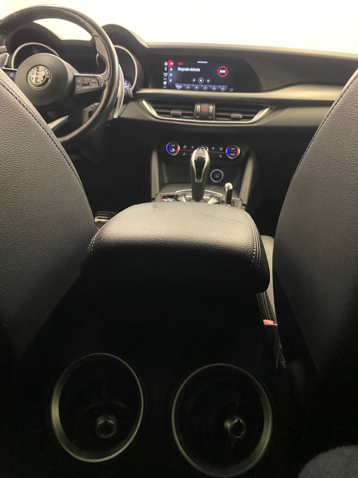 Alfa Romeo Stelvio 2.2 Turbodiesel 210 CV AT8 Q4 Veloce