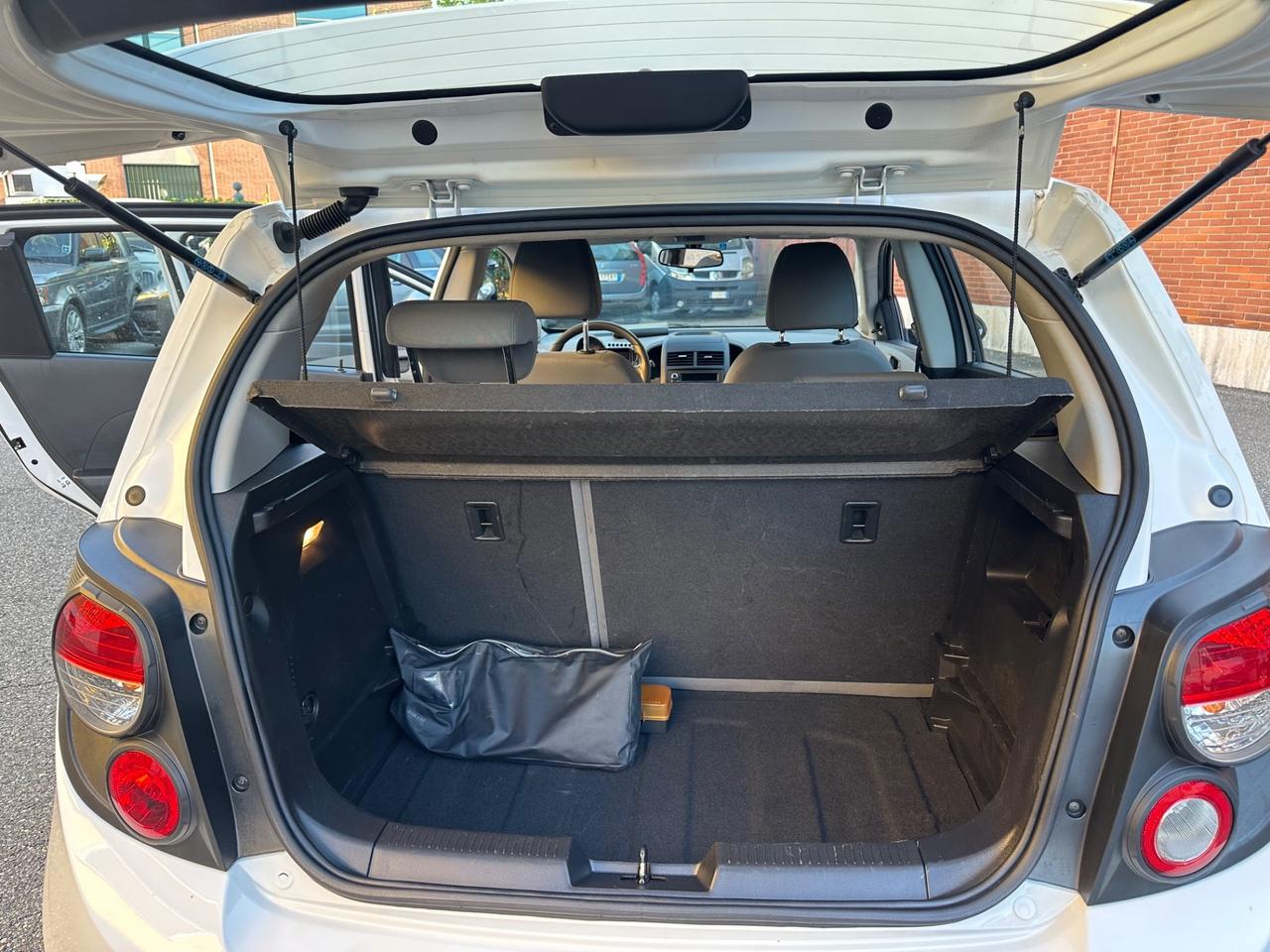Chevrolet Aveo 1.2 86CV GPL della casa 5 porte