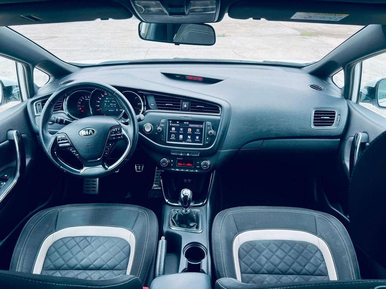 Kia Ceed cee'd 1.6 CRDi 110 CV 5 porte GT - LINE