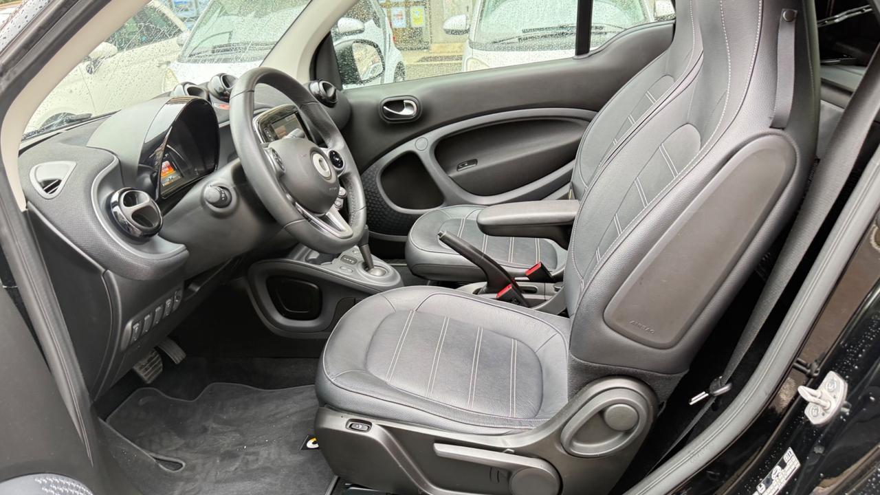 Smart ForTwo 70 1.0 twinamic Prime LED NAVI KAMERA PELLE BRACCIOLO PDC