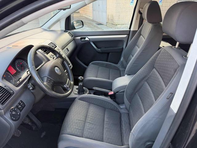 VOLKSWAGEN Touran 2.0TDI Highline senza nessun lavoro da fare
