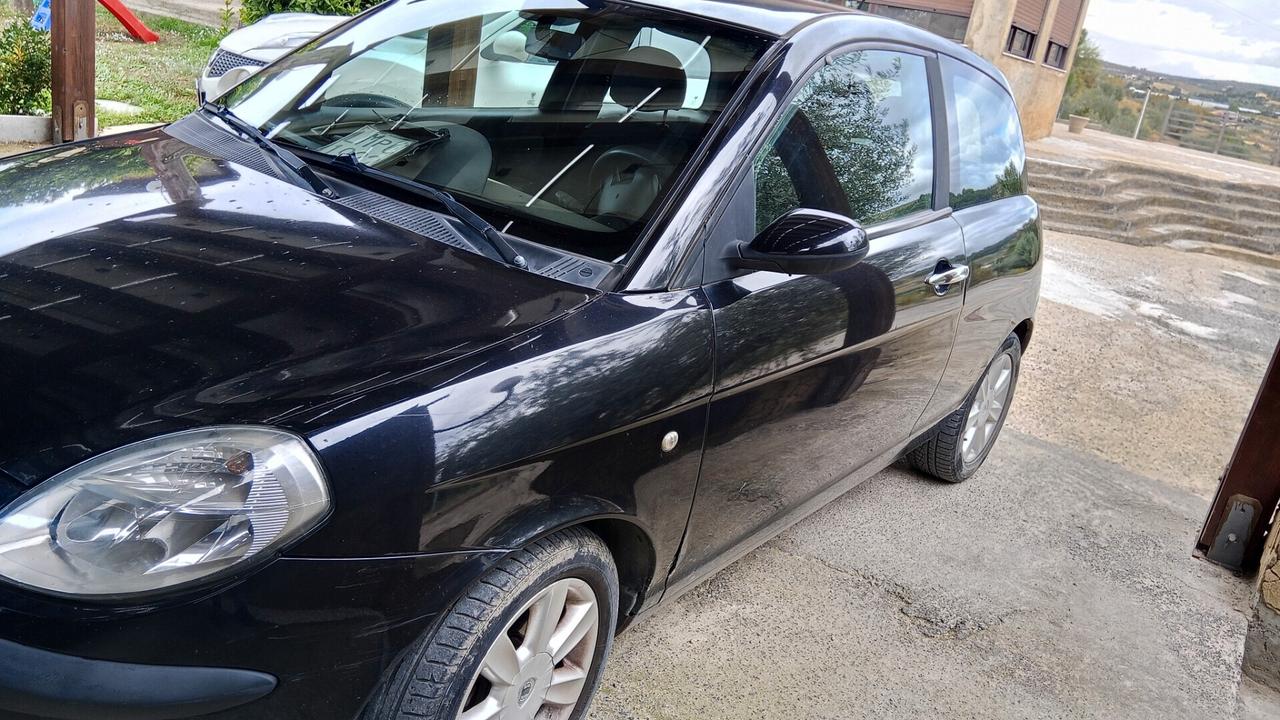 Lancia Ypsilon 1.3 diesel