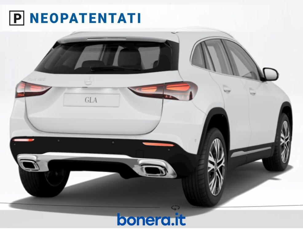 Mercedes GLA 180 180 Progressive Advanced 7G-DCT