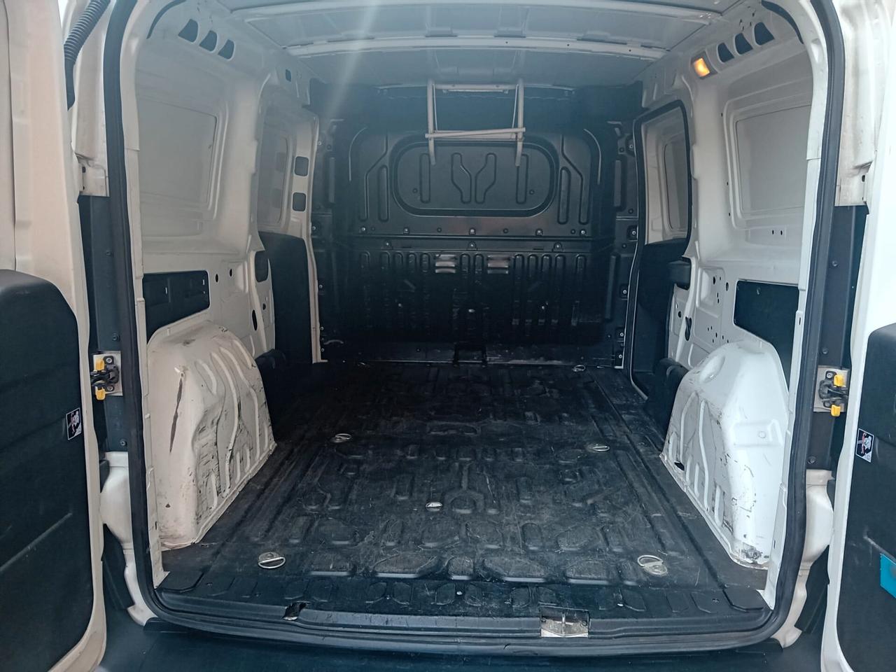 Fiat Doblo Doblò 1.6 MJT 105CV PL-TN Cargo Maxi Lamierato SX