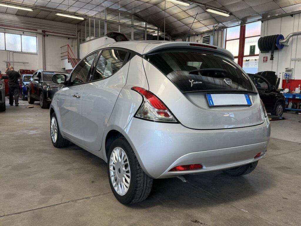 Lancia Ypsilon 5 Porte 1.2 Silver