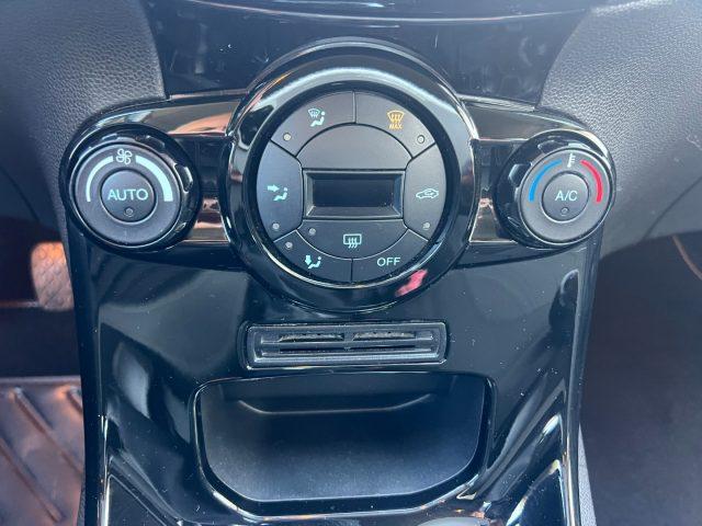 FORD Fiesta 1.4 5p. Bz.- GPL Titanium AUTO PER NEOPATENTATI