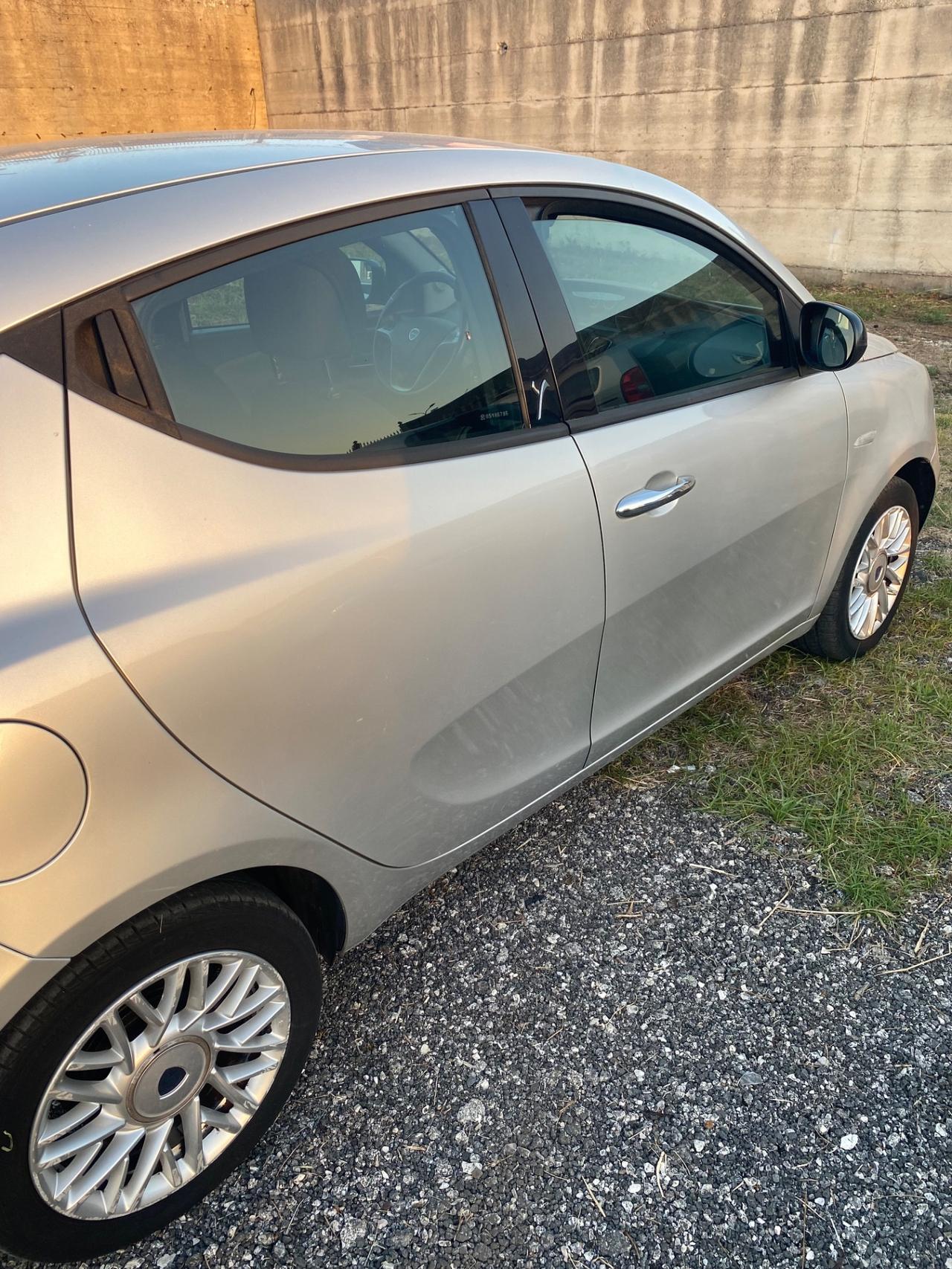 Lancia Ypsilon 1.3 MJT 2014 TAGLIANDATA GARANZIA