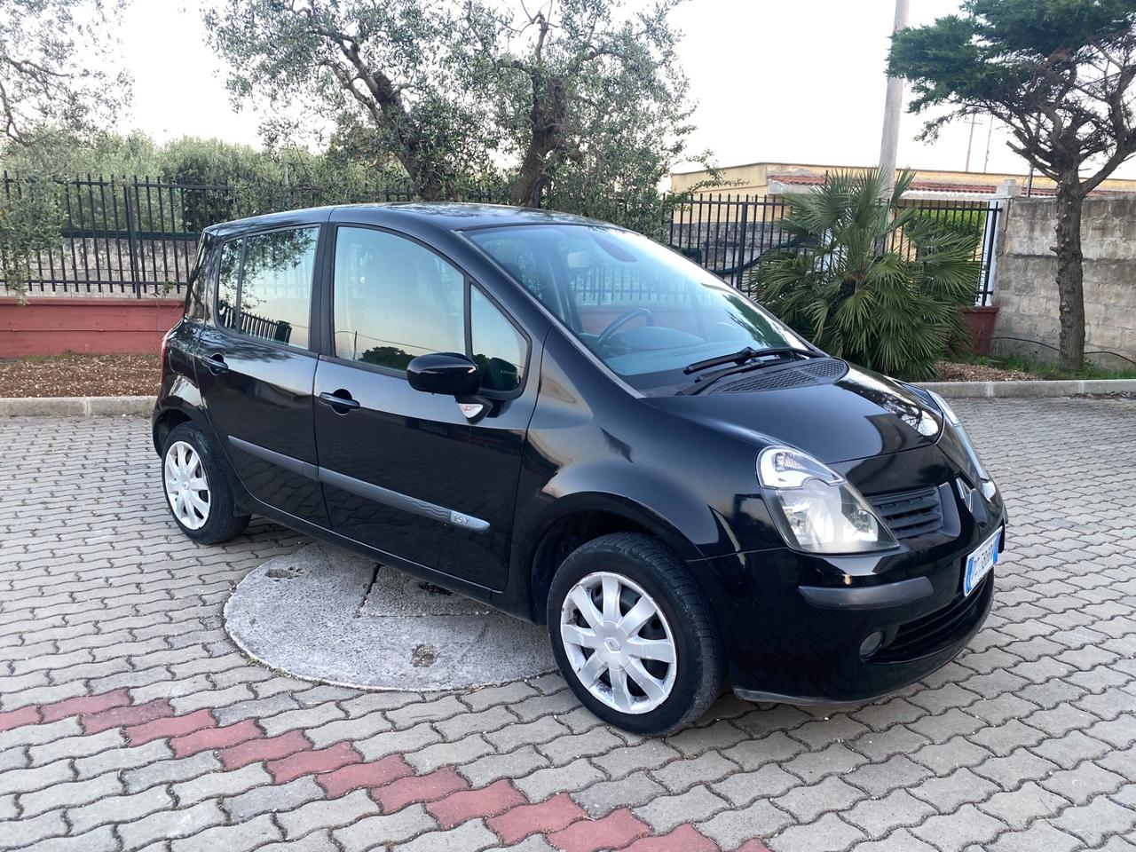 Renault Modus 1.2 16V Confort Authentique