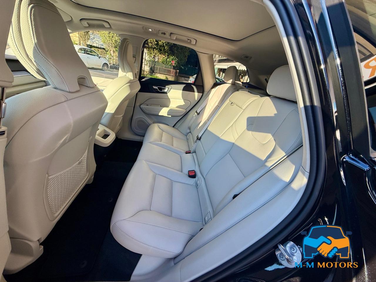 VOLVO XC60 N1 2.0 B4 d Ultimate Dark awd auto