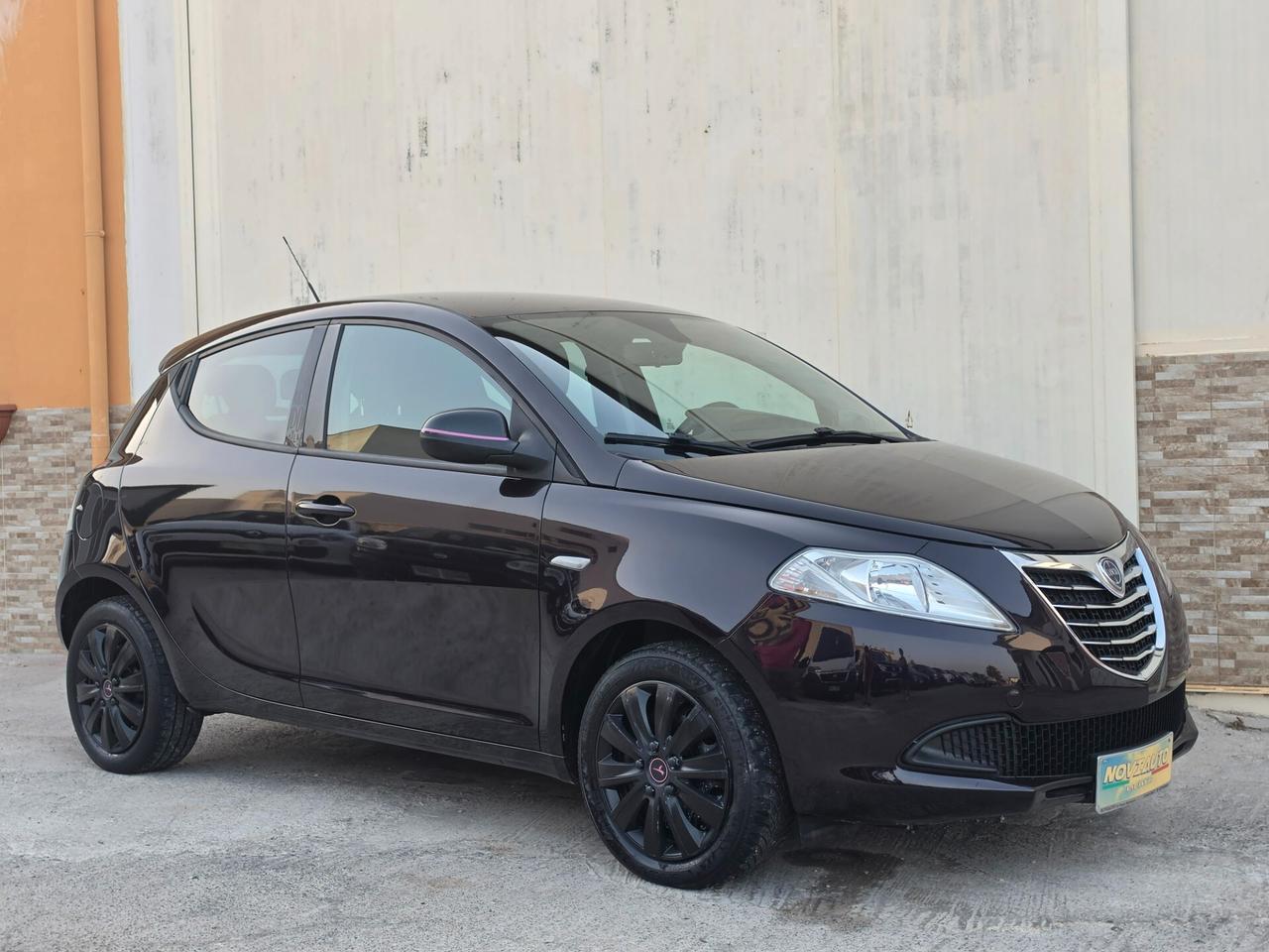 Lancia Ypsilon Paris 1.2 benzina 70cv